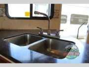 used Travel Trailers Heartland RV Caliber for sale, in Spruce Grove, AB Thumbnail 16
