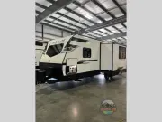 used Travel Trailers East To West Longitude for sale, in Spruce Grove, AB Thumbnail 3