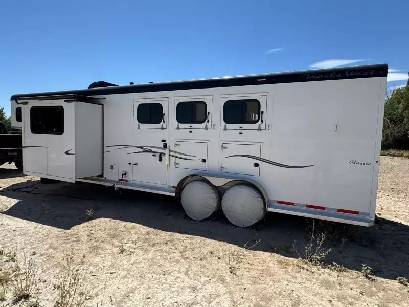 used Horse Trailers Trails West  for sale, in Las Vegas, NV Thumbnail 3