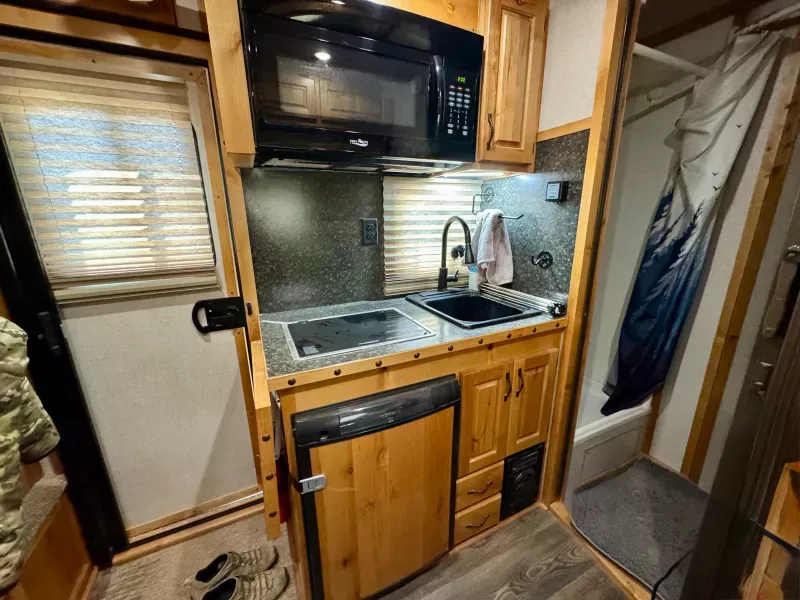 used Horse Trailers Trails West  for sale, in Las Vegas, NV Thumbnail 8