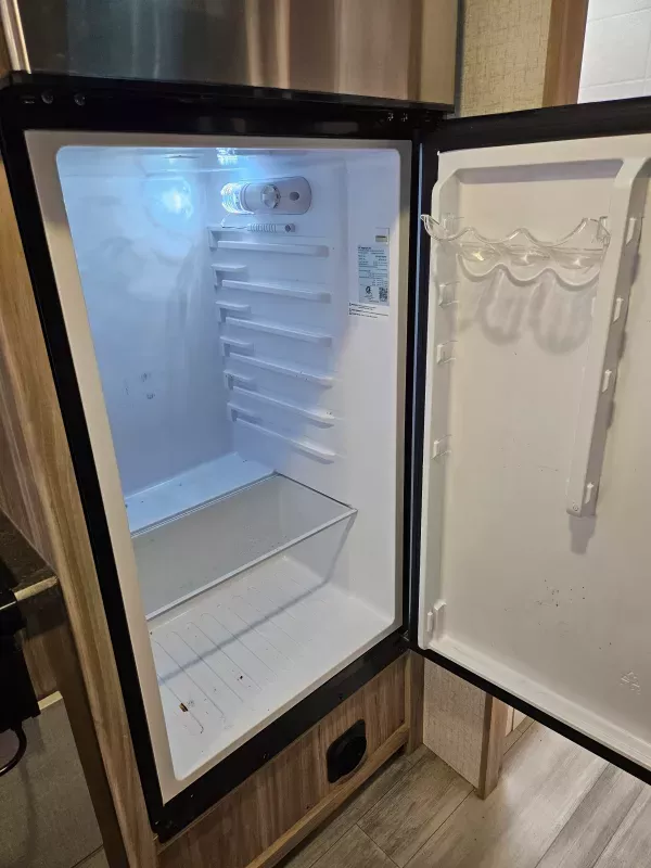 used Travel Trailers Winnebago Micro Minnie for sale, in Bonita, CA Thumbnail 25