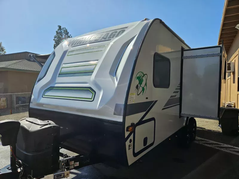 used Travel Trailers Winnebago Micro Minnie for sale, in Bonita, CA Thumbnail 2