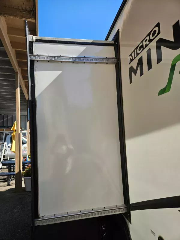 used Travel Trailers Winnebago Micro Minnie for sale, in Bonita, CA Thumbnail 12