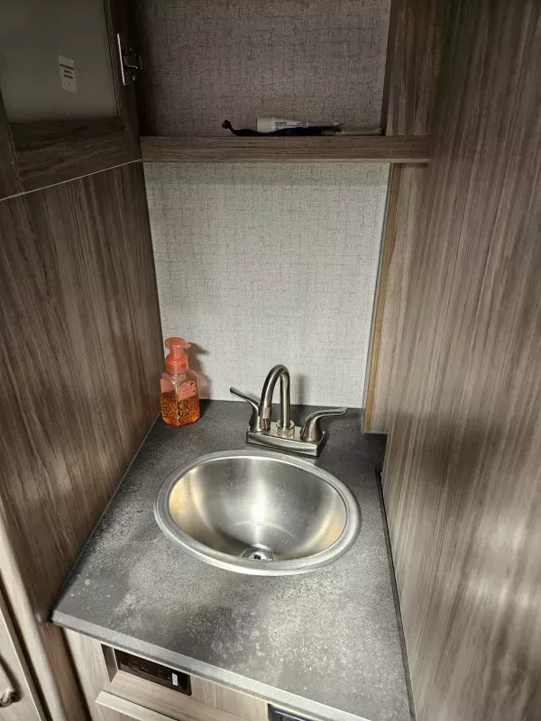 used Travel Trailers Winnebago Micro Minnie for sale, in Bonita, CA Thumbnail 23