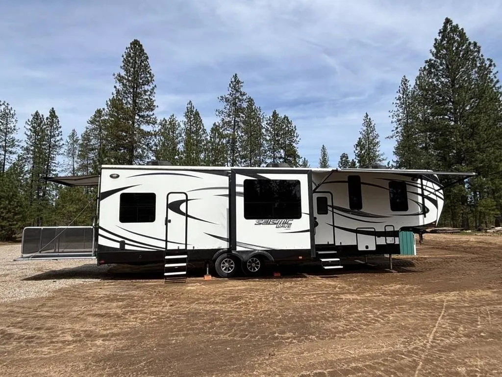 2016 Jayco photo 5