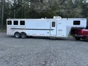 2007 Cherokee Trailers Super Chief Horse Trailer with Living Quarters