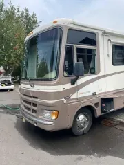 2000 Fleetwood Pace Arrow® 37C