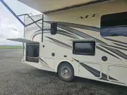 used Other Trailers Thor Motor Coach  for sale, in Omaha, NE Thumbnail 3