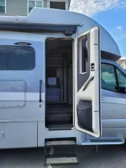 used Other Trailers Tiffin Motorhomes  for sale, in Omaha, NE Thumbnail 4