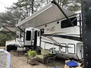 used Other Trailers Highland Ridge RV  for sale, in Omaha, NE Thumbnail 2