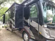 2019 Fleetwood Discovery® LXE 40D