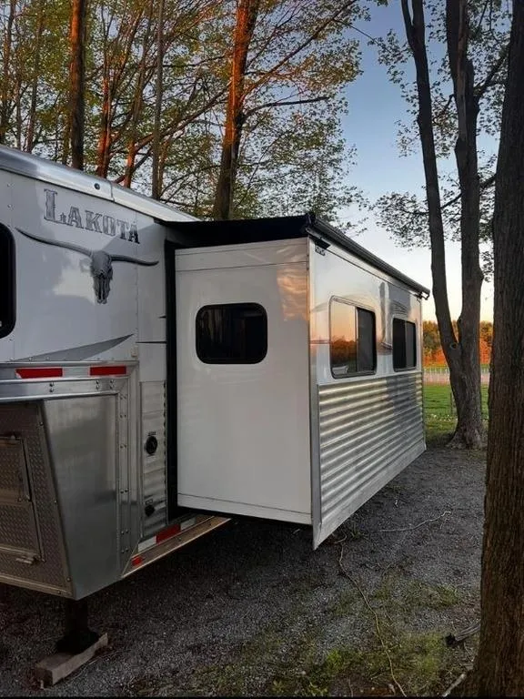 2015 Lakota photo 8