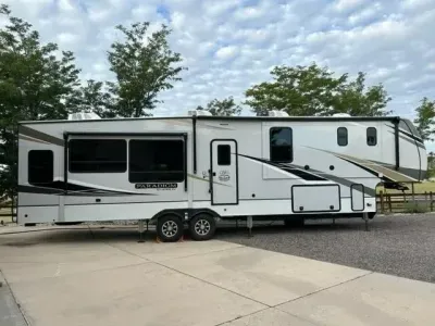 2021 Alliance RV Paradigm 370FB