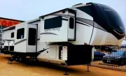 2022 Jayco North Point 382FLRB
