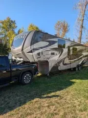 2019 Keystone Alpine 3800FK