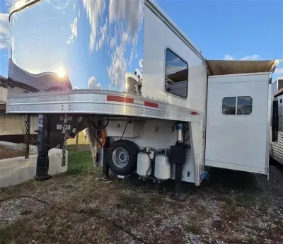 2011 Lakota photo 9