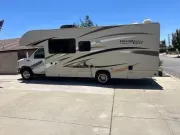 2016 Thor Motor Coach Freedom Elite 
