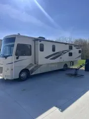2018 Winnebago Vista 
