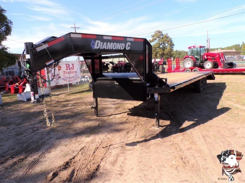 2023 Diamond C Trailers 102 x 26 DEC-207 Equipment Trailer 2023 Diamond C Trailers 102 x 26 DEC-207 Equipment Trailer