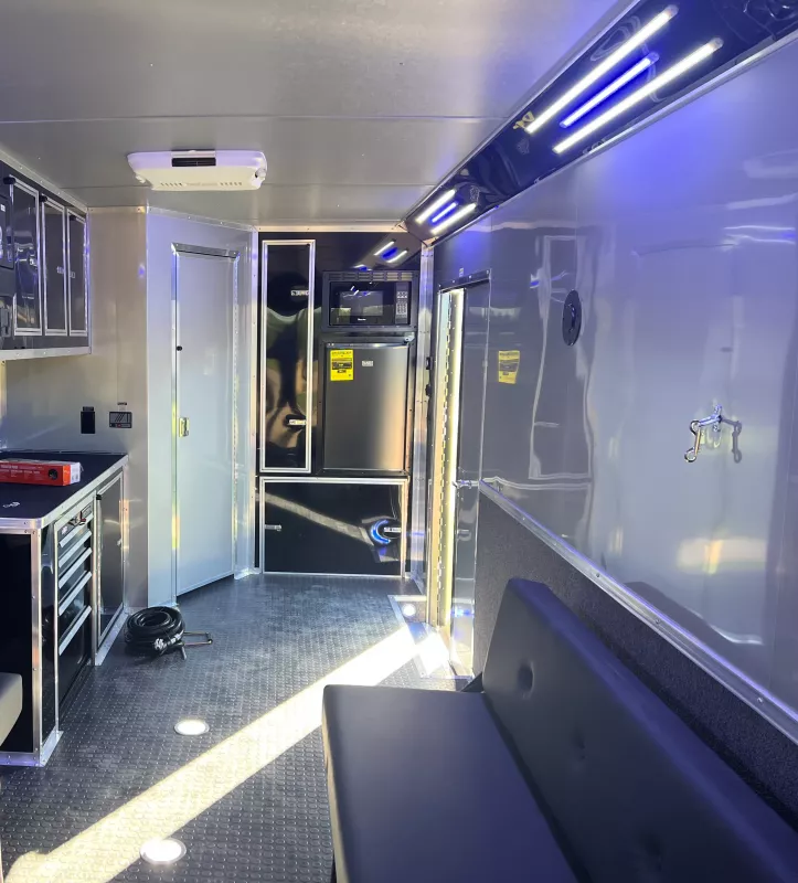 used Cargo (Enclosed) Trailers Continental Cargo  for sale, in Waco, TX Thumbnail 4