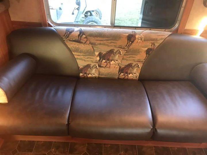 used Horse Trailers Lakota  for sale, in Ocala, FL Thumbnail 2