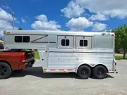 used Horse Trailers Four Star  for sale, in Pefferlaw, ON Thumbnail 2