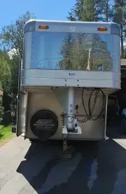 used Horse Trailers Four Star  for sale, in Pefferlaw, ON Thumbnail 3