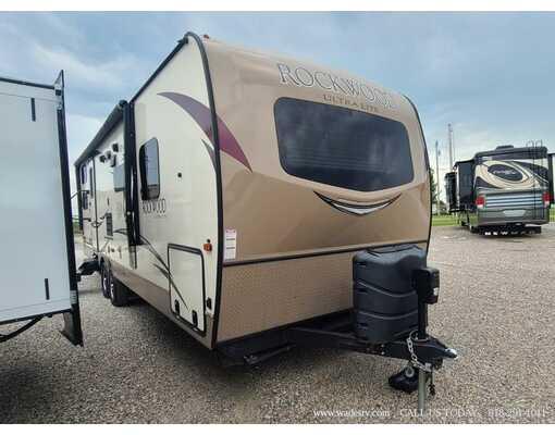 2017 FOREST RIVER ROCKWOOD 2706WS 2017 FOREST RIVER ROCKWOOD 2706WS