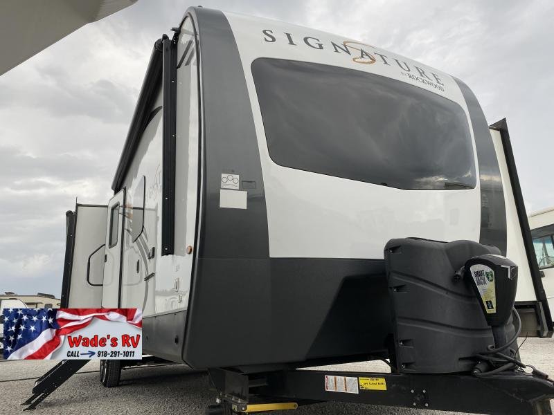 2019 Forest River Rockwood Signature 8328SB Travel Trailer RV 2019 Forest River Rockwood Signature 8328SB Travel Trailer RV