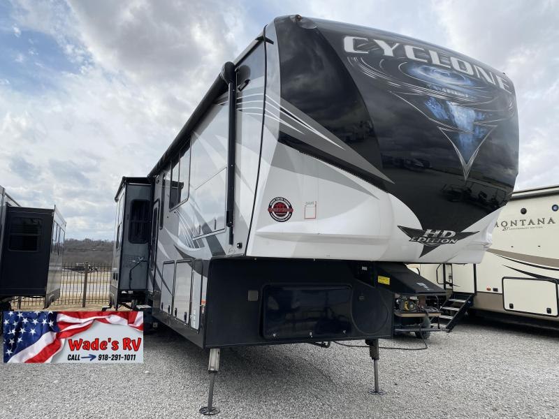2018 Heartland Cyclone 4151 Toy Hauler RV 2018 Heartland Cyclone 4151 Toy Hauler RV