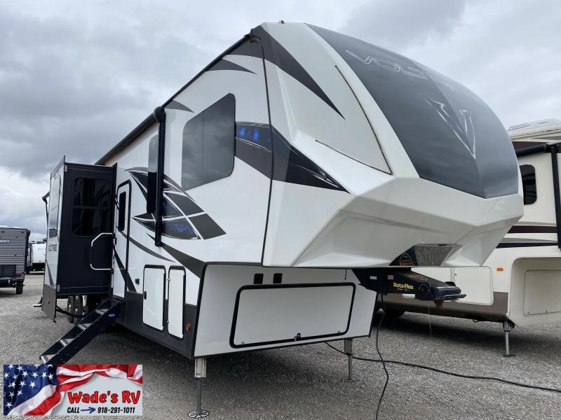 2020 Dutchmen Mfg. Voltage 4115 Fifth Wheel RV 2020 Dutchmen Mfg. Voltage 4115 Fifth Wheel RV