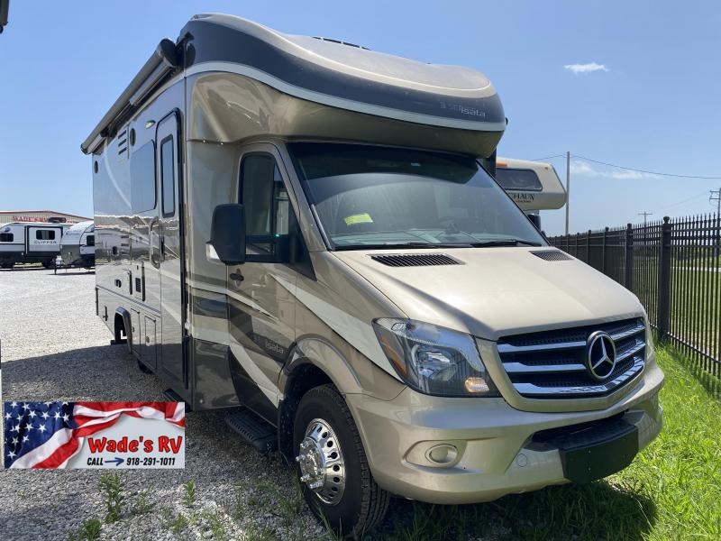 2019 Dynamax Corporation Isata 3 24FWM Class C RV 2019 Dynamax Corporation Isata 3 24FWM Class C RV