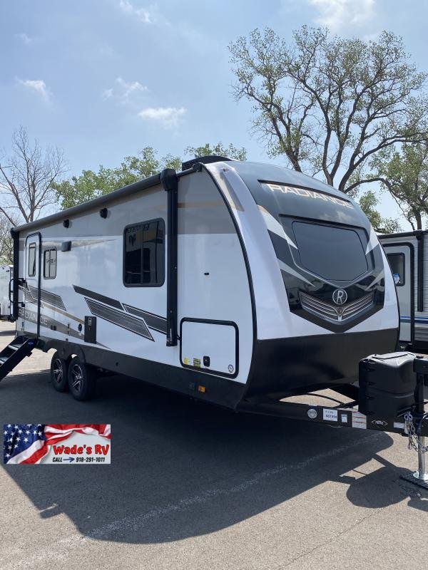 2022 CRUISER RV RADIANCE ULTRA LITE 21RB TRAVEL TRAILER 2022 CRUISER RV RADIANCE ULTRA LITE 21RB TRAVEL TRAILER