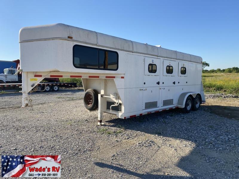 3 HORSE SLANT Horse Trailer 3 HORSE SLANT Horse Trailer