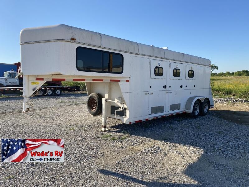 3 HORSE SLANT Horse Trailer 3 HORSE SLANT Horse Trailer