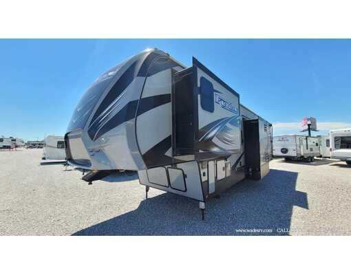 2016 KEYSTONE FUZION 413 2016 KEYSTONE FUZION 413