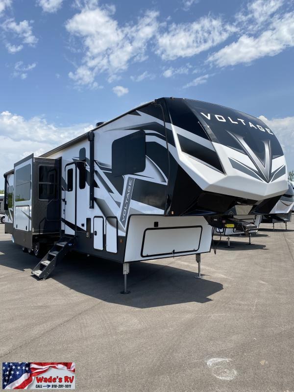2021 Dutchmen VOLTAGE 4135 Toy Hauler 2021 Dutchmen VOLTAGE 4135 Toy Hauler