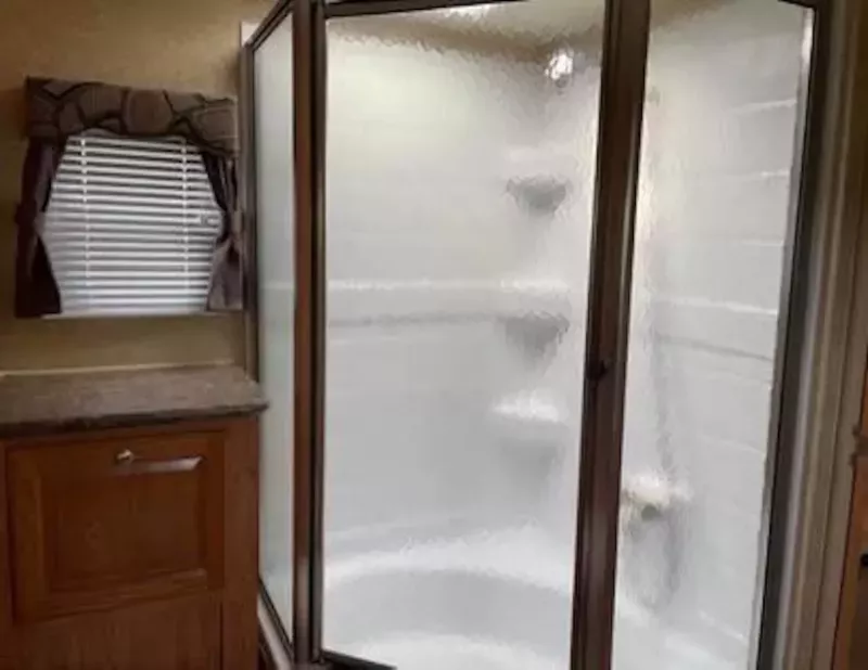 used Travel Trailers Forest River Signature for sale, in Niagara Falls, ON Thumbnail 4