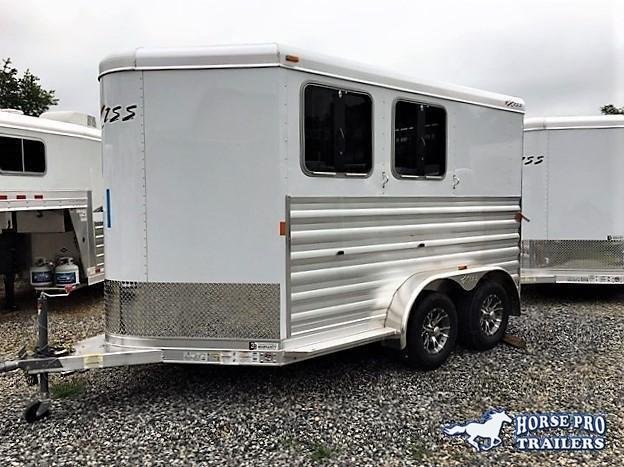 2022 Exiss CXF 2 Horse Slant Load Bumper Pull w/DROP WINDOWS 2022 Exiss CXF 2 Horse Slant Load Bumper Pull w/DROP WINDOWS