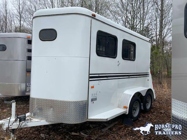 2014 Bee 2 Horse Slant Load Bumper Pull w/DROP WINDOWS 