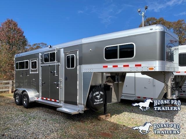 2023 4-Star 2 Horse Side Ramp Gooseneck 18' w/QUIET RIDE 2023 4-Star 2 Horse Side Ramp Gooseneck 18' w/QUIET RIDE