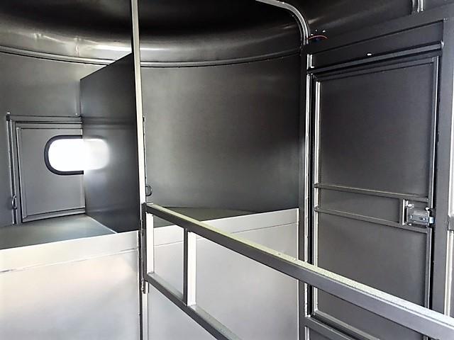 new Horse Trailers Bee Trailers  for sale, in Gainesville, GA Thumbnail 8