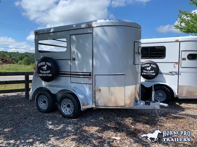 2021 Bee Wrangler 2 Horse Straight Load Bumper Pull 2021 Bee Wrangler 2 Horse Straight Load Bumper Pull
