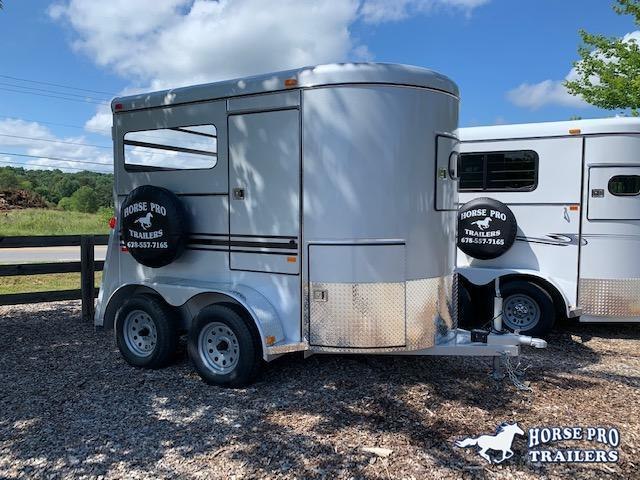 2021 Bee Wrangler 2 Horse Straight Load Bumper Pull 2021 Bee Wrangler 2 Horse Straight Load Bumper Pull