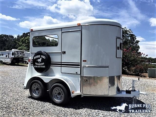 2021 Bee Wrangler 2 Horse Straight Load Bumper Pull w/Padding 2021 Bee Wrangler 2 Horse Straight Load Bumper Pull w/Padding