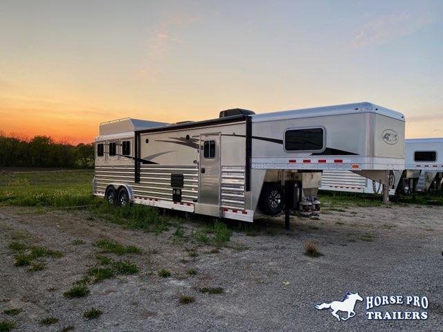 2022 4-Star Deluxe 3 Horse 12' Trail Boss Living Quarters 2022 4-Star Deluxe 3 Horse 12' Trail Boss Living Quarters