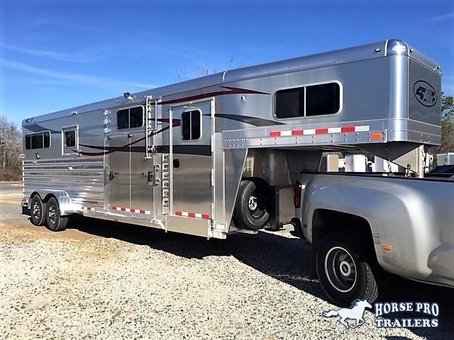 2021 4-Star 2+1 Gooseneck w/WERM FLOORING & QUIET RIDE! 2021 4-Star 2+1 Gooseneck w/WERM FLOORING & QUIET RIDE!