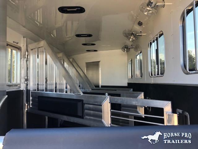 2022 Adam 4 Horse Slant Gooseneck w/REAR TACK & ROOF INSULATION 2022 Adam 4 Horse Slant Gooseneck w/REAR TACK & ROOF INSULATION