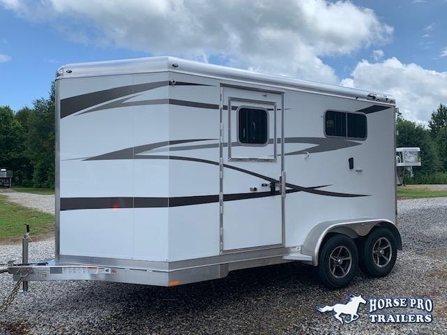 2022 4-Star 2 Horse Straight Load Bumper Pull w/ROOF INSULATION & FANS! 2022 4-Star 2 Horse Straight Load Bumper Pull w/ROOF INSULATION & FANS!