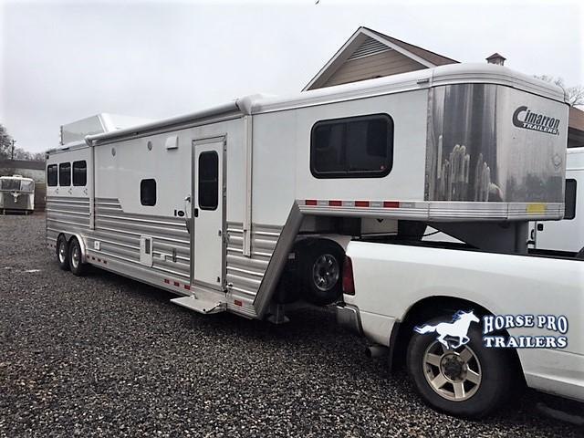 2023 Cimarron 3 Horse 14'6 Living Quarters w/Slide Out 2023 Cimarron 3 Horse 14'6 Living Quarters w/Slide Out